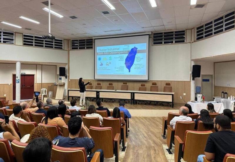 駐巴西代表處與巴西東北部謝吉貝州科技科學園區（SergipeTEC）及該州首府阿拉卡久（Aracaju）市政府經濟發展暨創新局合作，當地時間8日及9日舉辦2場「台灣創新產業暨商機說明會」，強化雙邊高科技產業交流與合作。（駐巴西代表處提供）