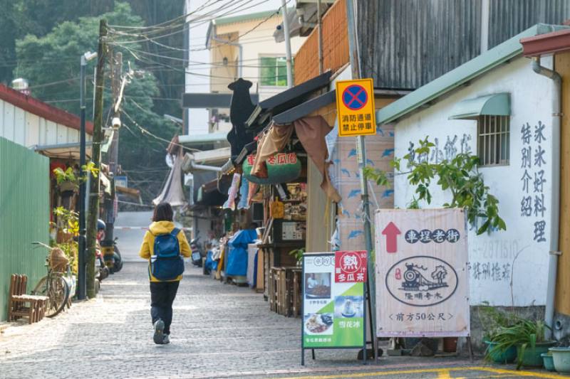 In Checheng’s compact old quarter, the air still carries the fragrant scent of wood.​​