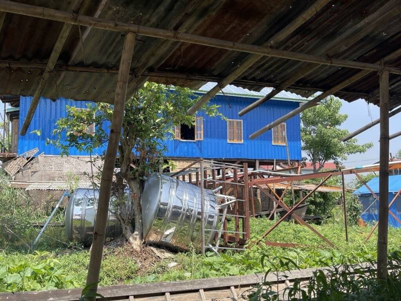 規模7.7的強烈地震3月28日襲擊緬甸中部，造成房屋毀損、水塔倒塌，當地水利衛生設施受到嚴重破壞。圖攝於4月28日。（無國界醫生提供）