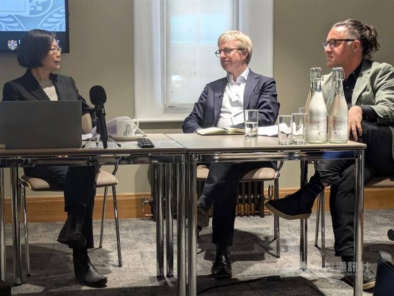 Former President Tsai Ing-wen engages in a discussion at an event in England on Friday hosted by the University of Cambridge's Center for Geopolitics. CNA photo May 17, 2025