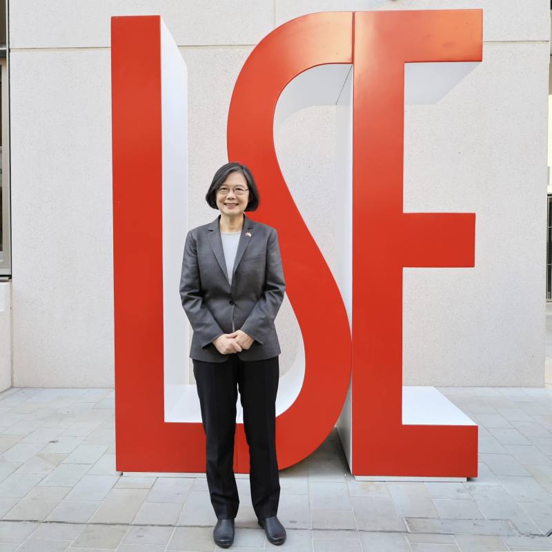Picture from Tsai Ing-wen's Facebook.