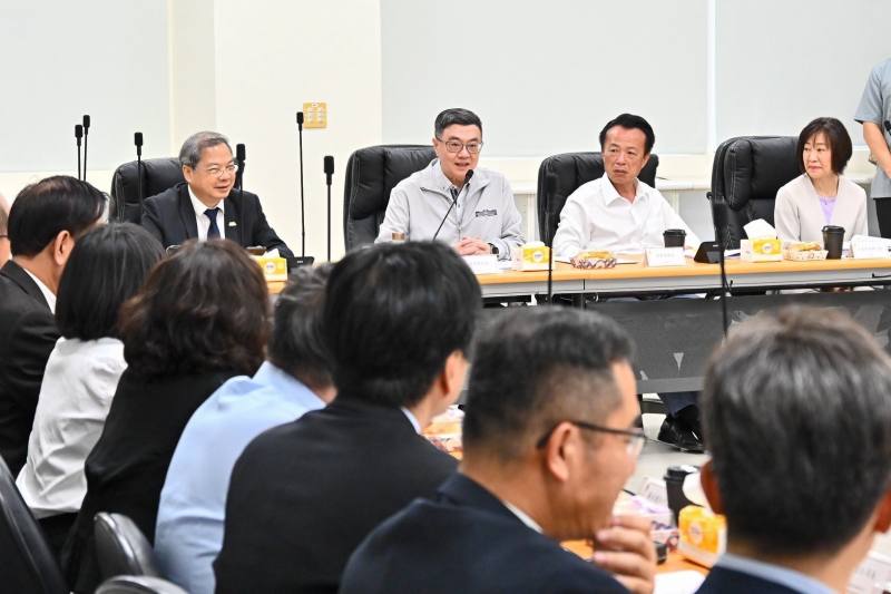卓揆盼打造無人機國家隊，力拚2030年400億元產值目標