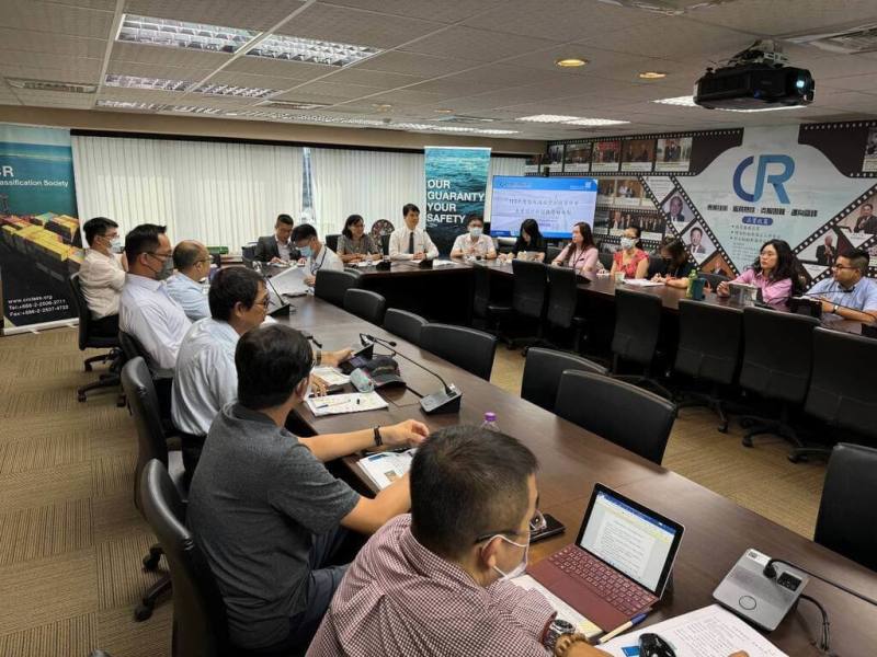 交通部航港局指出，台灣今年再度登上東京備忘錄（TOKYO MOU）「白名單」國家，日前航港局也偕同驗船中心拜訪航商，研討強化安全管理機制作法。（航港局提供）