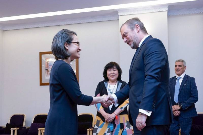 副總統接見「國際帕拉林匹克委員會總會長安德魯帕森斯伉儷一行」