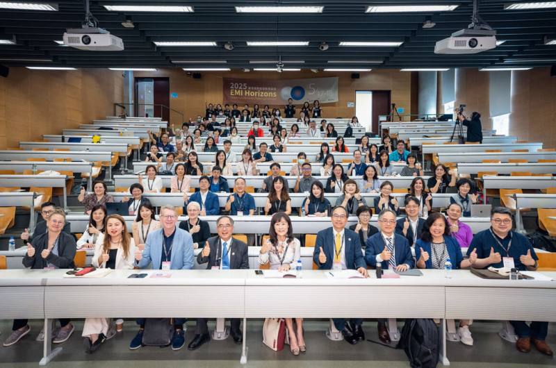 台灣大學雙語教育中心主辦2025台灣高教變語教育論壇 EMI Horizons，上百名國內外教育工作者與學者共襄盛舉，探討英語授課（EMI）的挑戰與實踐。（台大提供）