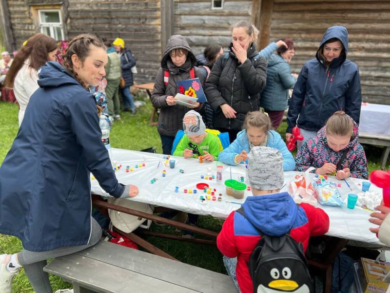 「刺繡衫節-維希凡卡團結」嘉年華自2023年起舉辦，至今邁入第3屆，旨在促進烏克蘭與愛沙尼亞兩國間的傳統與文化遺產交流與保存。（駐拉脫維亞代表處提供）