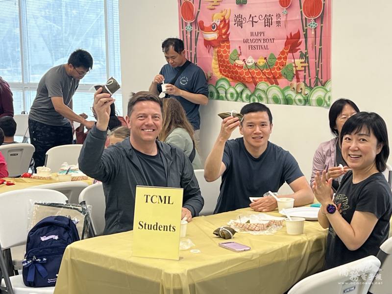 TCML學員了解端午節的由來並親自動手作粽子
