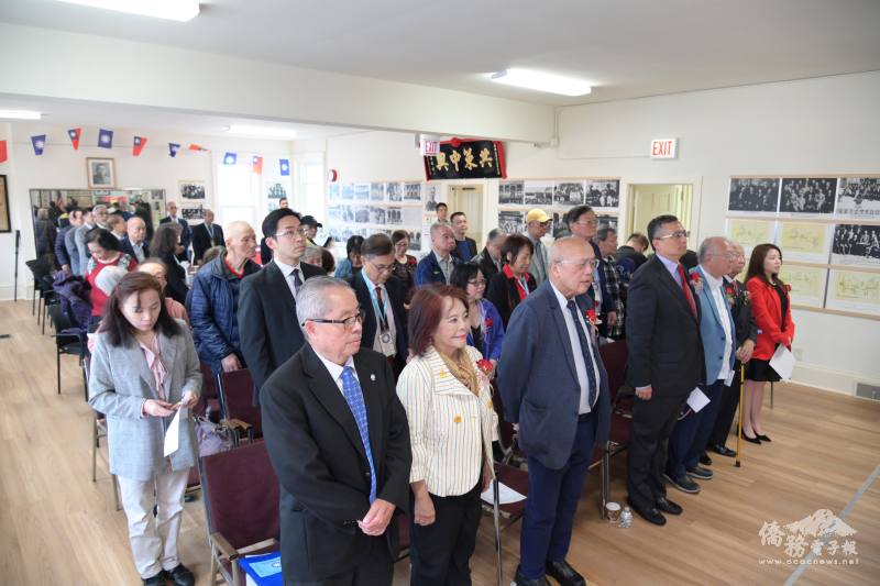 全體高唱美國國歌及中華民國國歌