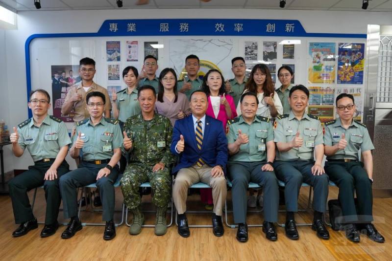 國防部副部長柏鴻輝慰問嘉義財務組官兵