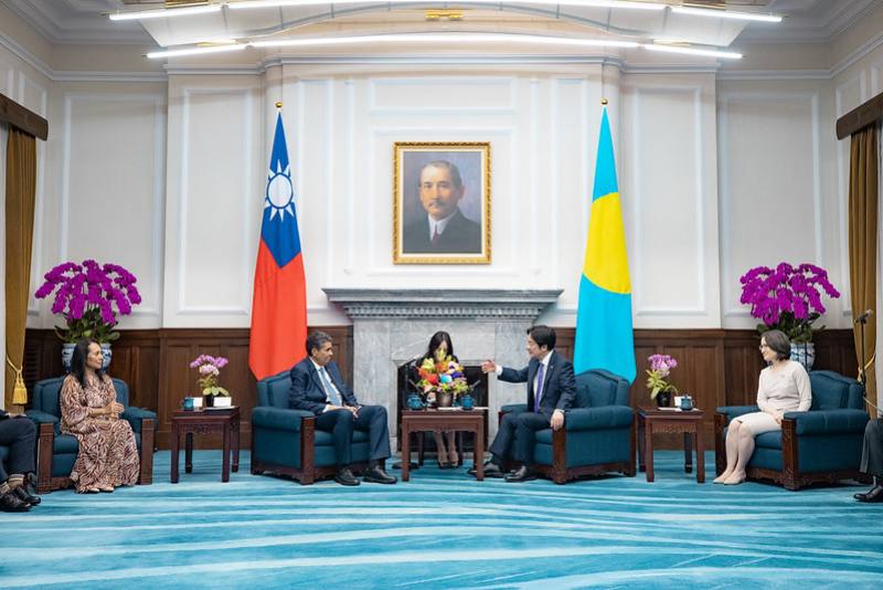 President Lai Ching-te, accompanied by Vice President Bi-khim Hsiao, holds bilateral talks with President Surangel S. Whipps, Jr. of the Republic of Palau at the Presidential Office.