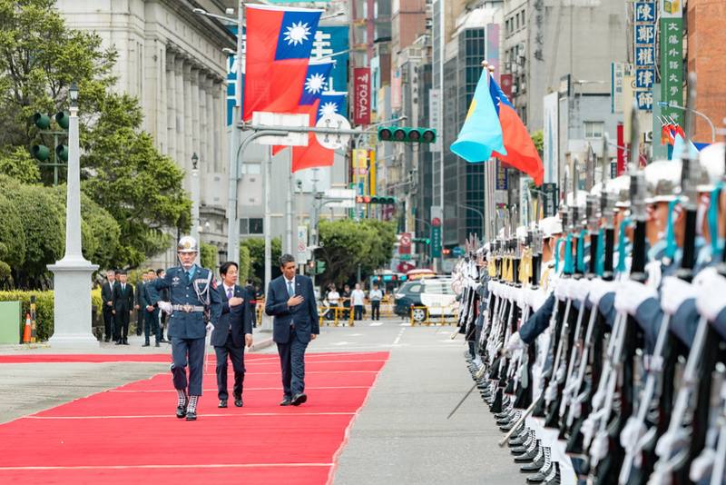 President Lai welcomes President Surangel Whipps Jr. of the Republic of Palau with military honors.