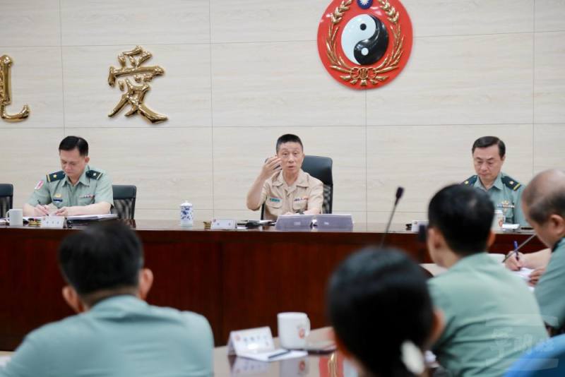 劉校長日前主持「114年上半年全人教育設計」會議。（國防大學提供）