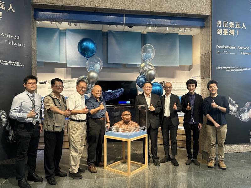 國立自然科學博物館22日起推出特展「丹尼索瓦人到台灣」，展示「澎湖原人」真品化石，帶領民眾一窺在澎湖水道海底塵封已久的古老人類之謎
