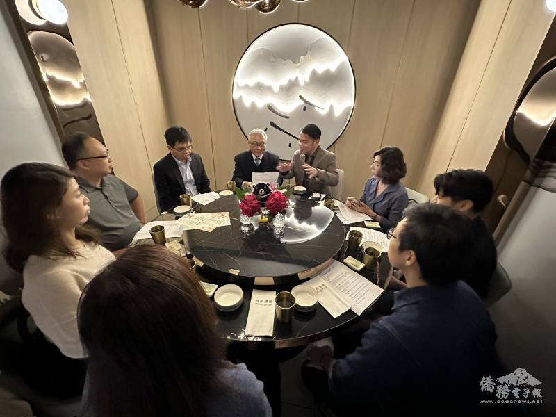 僑務諮詢委員陳志賢說明西雅圖僑青發展現況