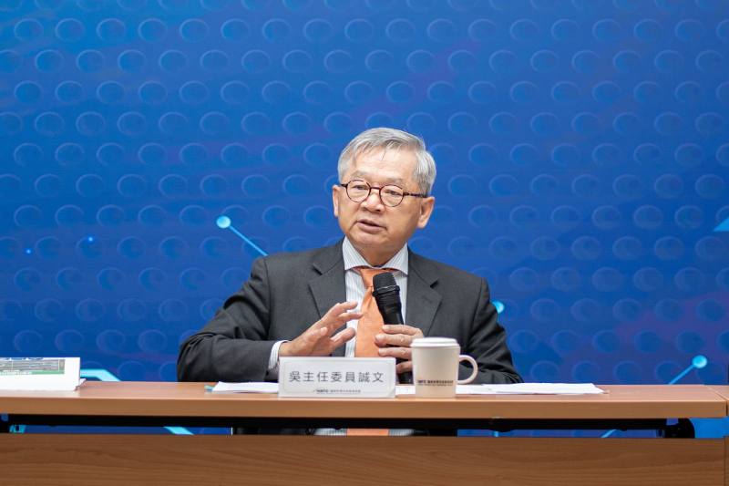 國科會吳誠文主委表示，寬頻衛星與6G海陸空通訊整合等重要技術發展，未來將在智慧城市、物聯網應用、行動通訊產業等領域，扮演關鍵角色，我國需要持續投入次世代通訊科技，以延續我國產業既有優勢，並進一步提升國際決策影響力