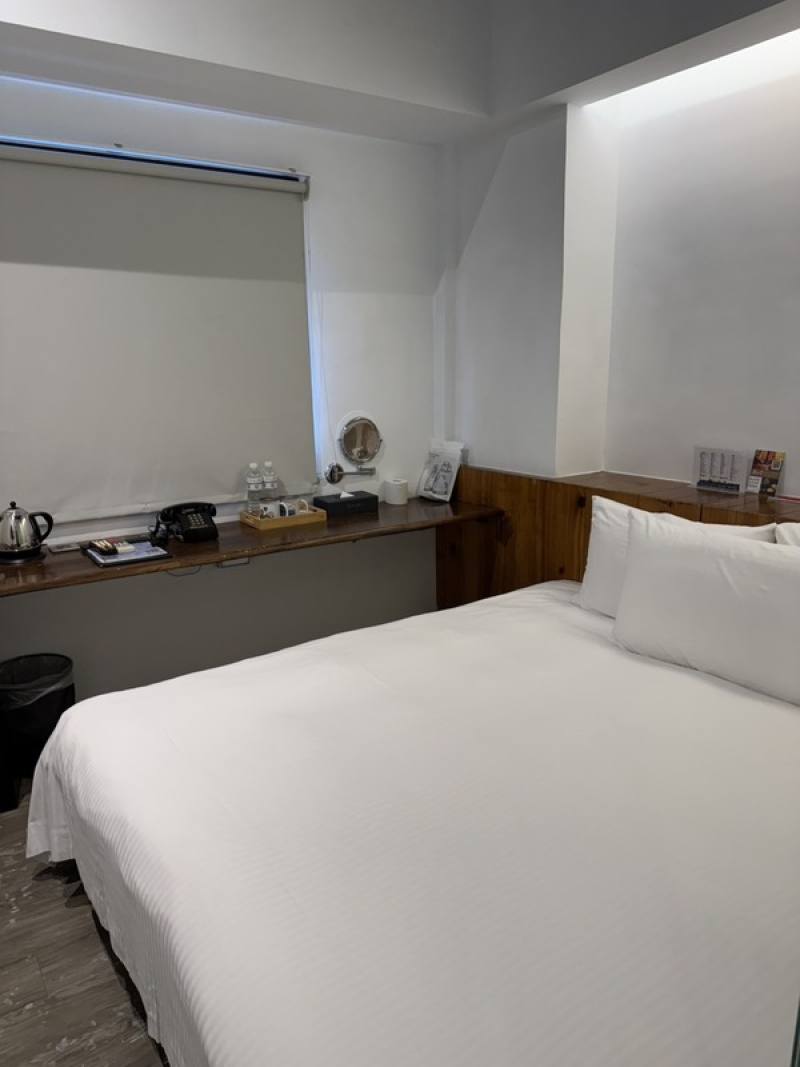 交通部觀光署發布新聞稿公布旅館業營運狀況分析，民國114年第1季旅館業（包含觀光旅館及旅館）平均房價新台幣3092元，較113年同期增加27元。圖為台東旅宿房間