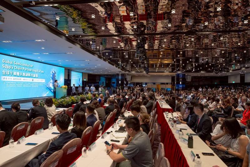 總統出席「全球半導體供應鏈夥伴論壇」