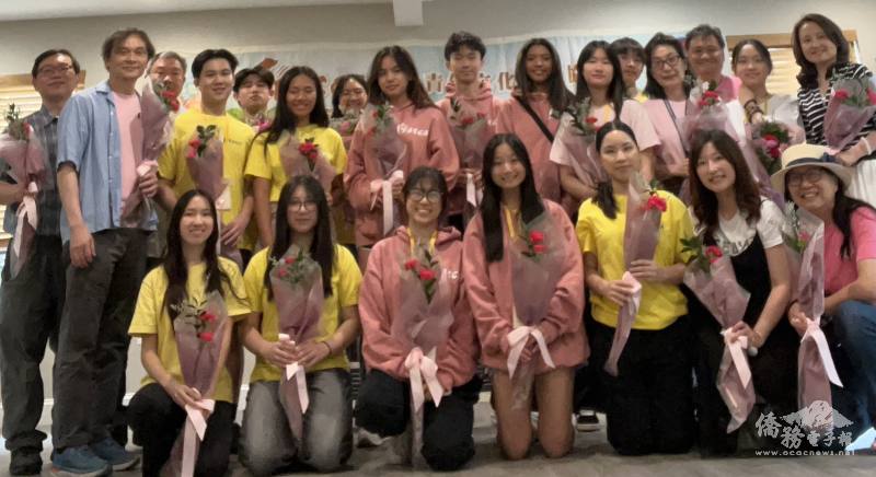 FASCA Princeton celebrates Mother's Day by presenting a bouquet to Mom.