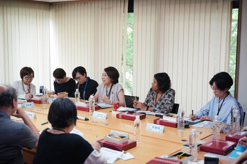 國內外講者與專家以圓桌論壇方式，一同探討國家兒童未來館目前規劃。