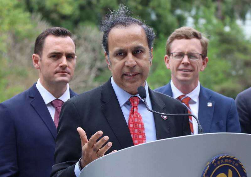 美國聯邦眾議員克利什納穆希(Raja Krishnamoorthi)(前)。資料照。(圖：中央社)