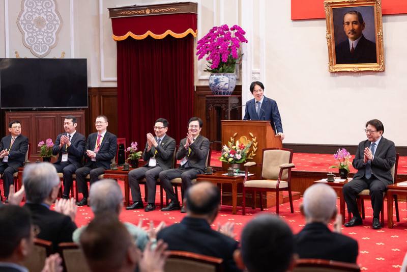 賴清德總統26日上午接見「社團法人台南市醫師公會、台南市27大醫事團體暨六師公會重要幹部」