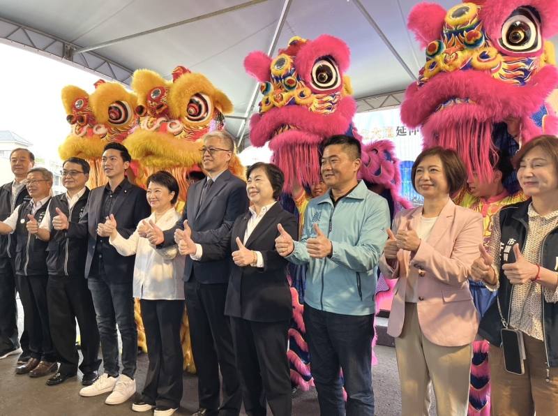 內政部次長吳堂安26日出席「市政路延伸工程」工業區一路至安和路段完工通車祈福典禮