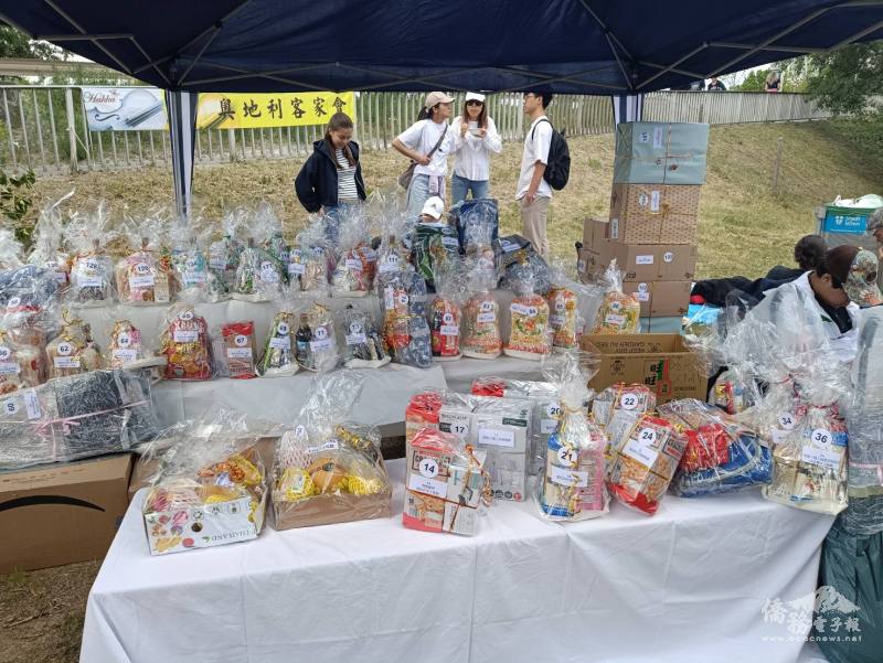 摸彩獎品豐富多元，除了讓參加者玩得盡興，滿載而歸，更體現奧地利僑界的凝聚力與向心力