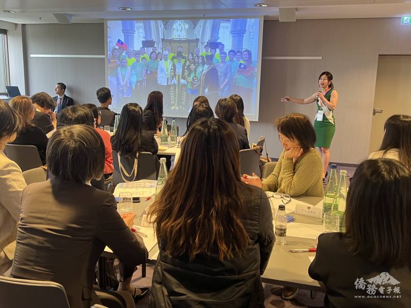 臺灣華語文學習中心營運分享，英國華園中文學校校長曾芳嫻介紹該學習中心