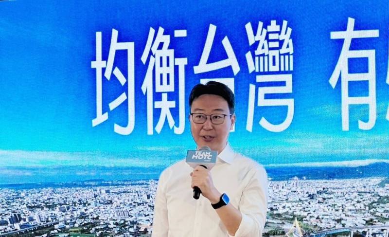 為讓汽、機車考照更具鑑別度，交通部長陳世凱說，希望讓初學者在駕訓過程中，確實學會開車及安全駕駛。