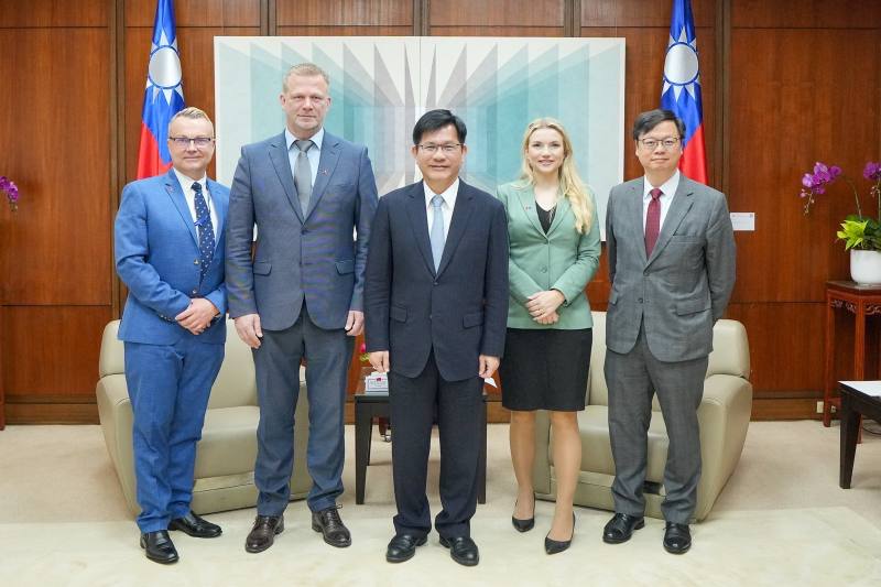 外交部長林佳龍接見歐洲議會議員團乙行