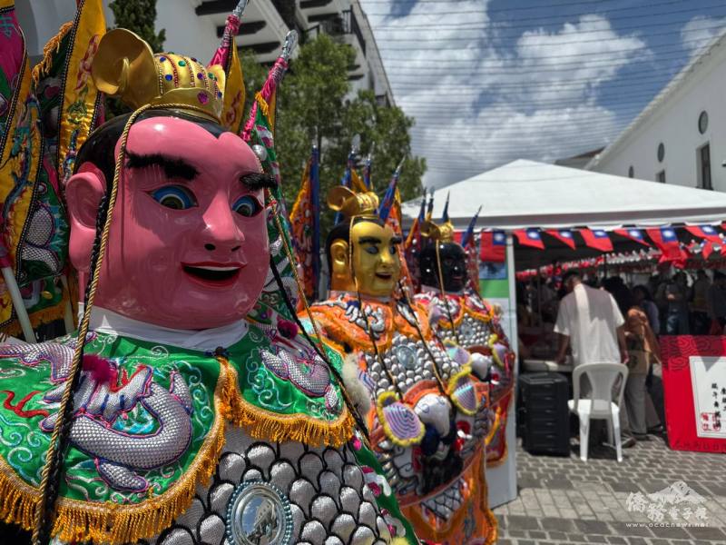 電音三太子吸引當地眾多民眾