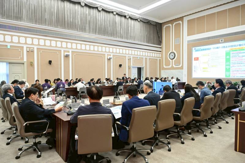 行政院長卓榮泰26日主持「中央道路交通安全會報」114年第2次會議