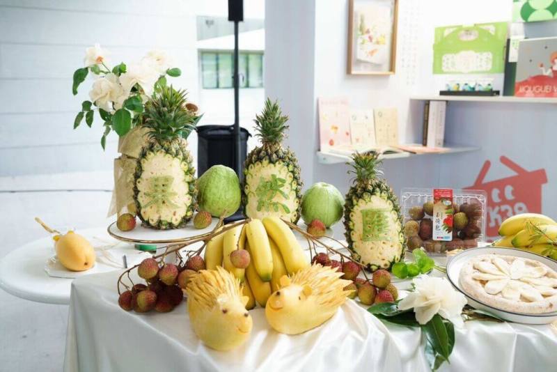 高雄市農業局28日舉辦「高雄夏祭新鮮市」記者會，宣告高雄夏季農業行銷活動正式展開。（高雄市農業局提供）