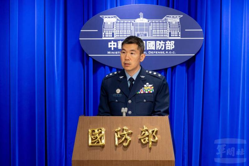 情研中心副主任胡上校表示，國軍利用聯合情監偵手段，嚴密監控中共動態