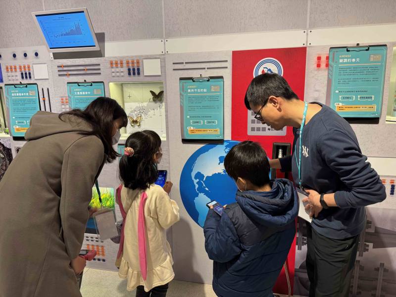 臺博館「未來戰士」特展藉由數位互動遊戲，引導觀眾穿梭展場探索環境議題。