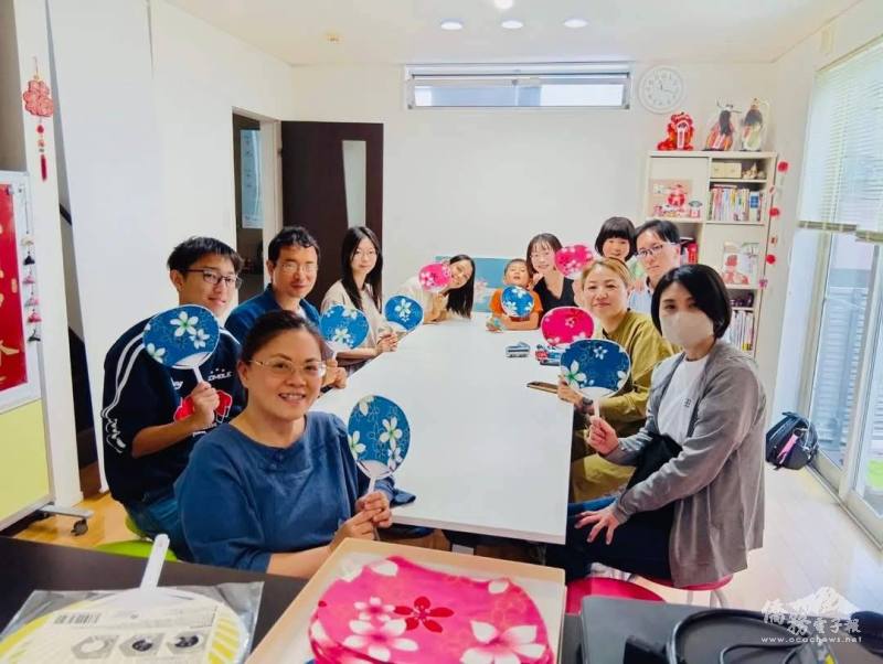 製作美麗的團扇