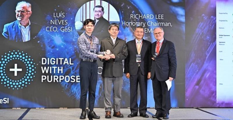 台灣師範大學技轉衍生新創的沛德永續科技公司，開發AIoT（人工智慧物聯網）舊衣分選辨識系統，獲數位永續影響力獎的氣候獎和全球大獎肯定。（台師大提供）