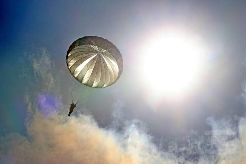 學員克服訓練過程的艱辛與恐懼，順利完成5次跳傘訓練。（青年日報提供）