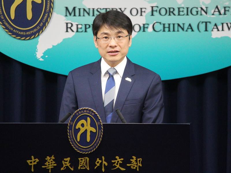 外交部發言人蕭光偉3日表示，欣見波蘭以和平、民主方式完成第二輪總統大選，將持續和波蘭及周邊國家合作協助烏克蘭重建家園 (央廣記者王照坤 攝)