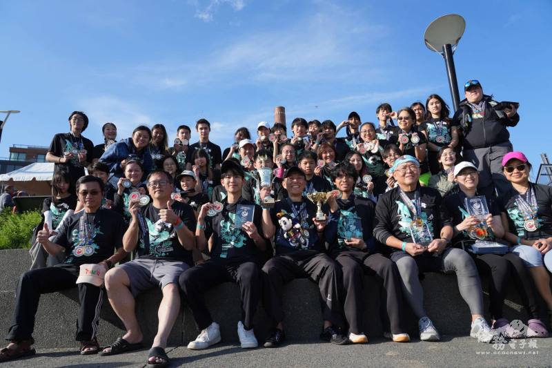 華府臺灣學校成人隊與學生隊在本次DC龍舟賽雙雙摘下金牌為校爭光