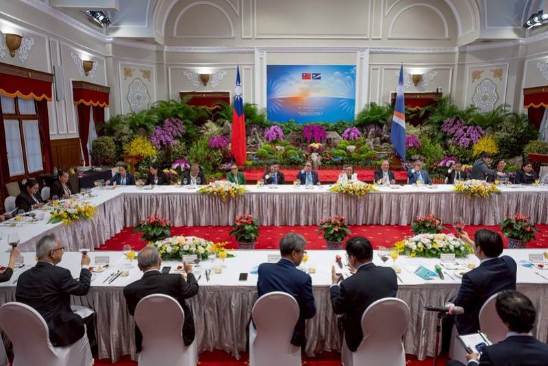 總統贈勳暨國宴宴請馬紹爾群島總統海妮伉儷　期待兩國更多元交流及攜手因應各項挑戰