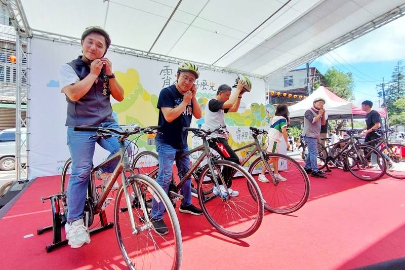 桃園市體育局2日宣布推出「霄裡好風光，運動樂悠遊」觀光遊程，結合健走、瑜珈、自行車等運動，融入文化體驗與生態旅遊行程，鼓勵市民及外地遊客觀光休閒，盼促成桃園成為「運動觀光大市」。