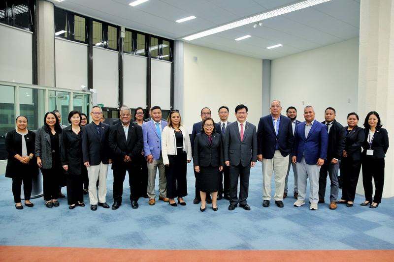 友邦馬紹爾群島共和國總統海妮2日晚間率團訪台，代表團成員包括多名政府官員及商業界代表共19人。