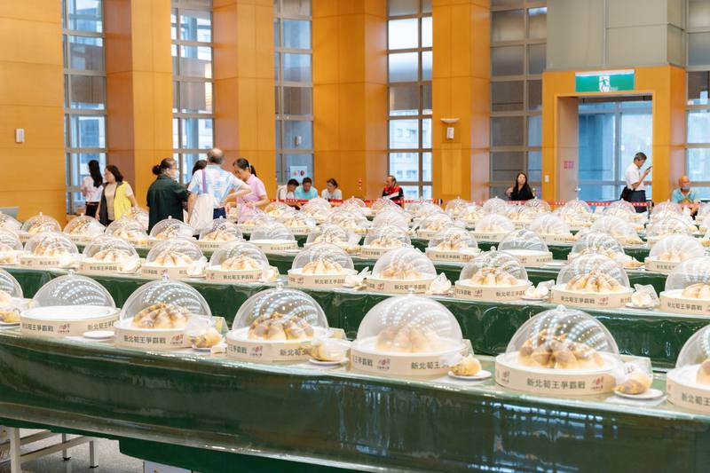 新北市政府農業局舉辦新北筍王爭霸戰，共16區、100名農友參賽，最後由新店區綠竹筍栽培達人陳全福奪冠，另外，甜筍王則由泰山區唐德輔獲選