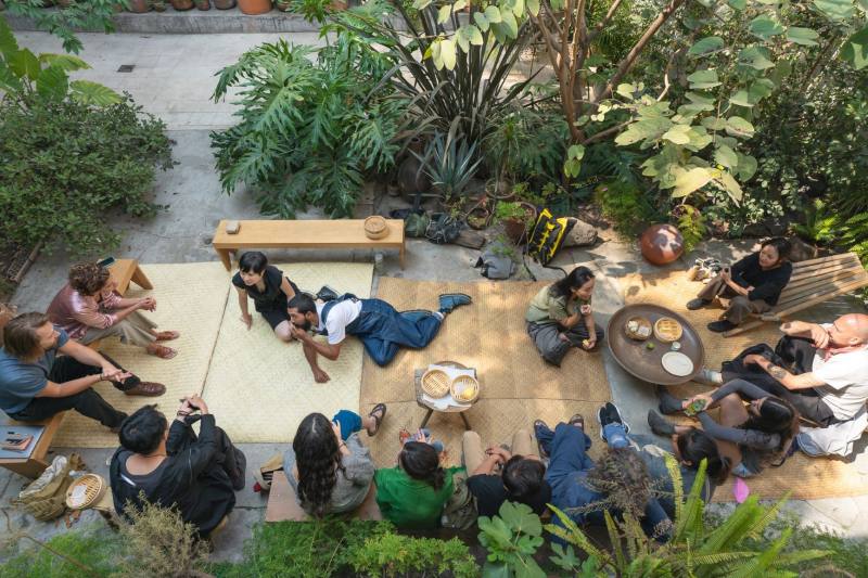 呂岱如與緩步動物策劃之「月亮鹽巴」工作坊（駐英國代表處文化組提供）