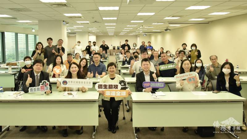 「114年產學攜手合作僑生專班技高學校工作坊」合影