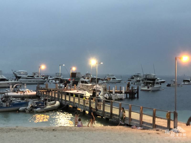 黃昏時分的老鼠島主碼頭