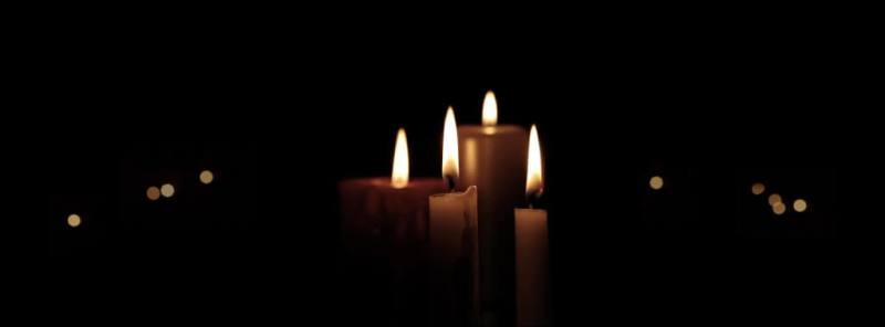 美國駐香港及澳門總領事館4日將臉書的封面相片更換成燭光照片。（圖取自facebook.com/USAinHKMacau）