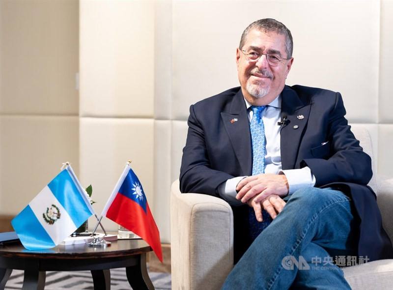 Guatemalan President Bernardo Arévalo discusses relations with Taiwan during an interview with CNA on Wednesday. The photo is taken on June 4, 2025. CNA photo