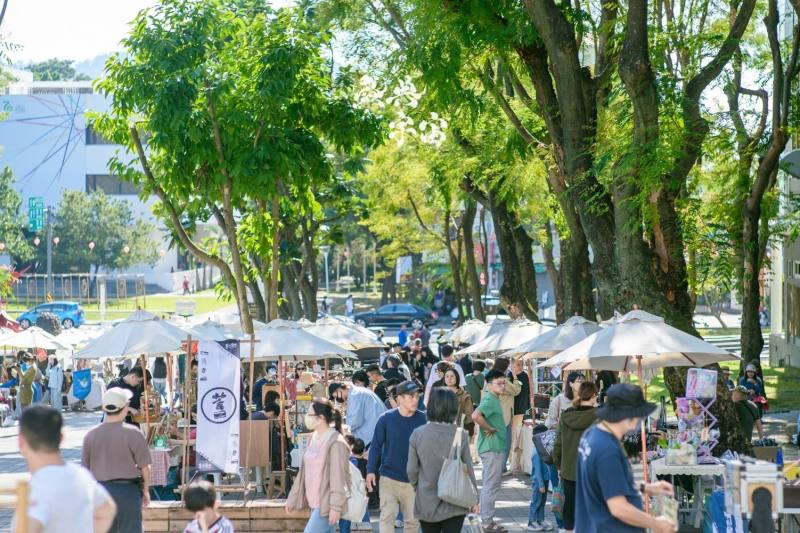 65工藝節期間舉辦的大兵市集